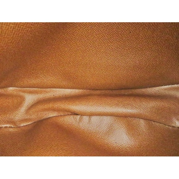 💯 % Authentic Jeune Fille Louis Vuitton Crossbody Bag - Picture 13 of 14